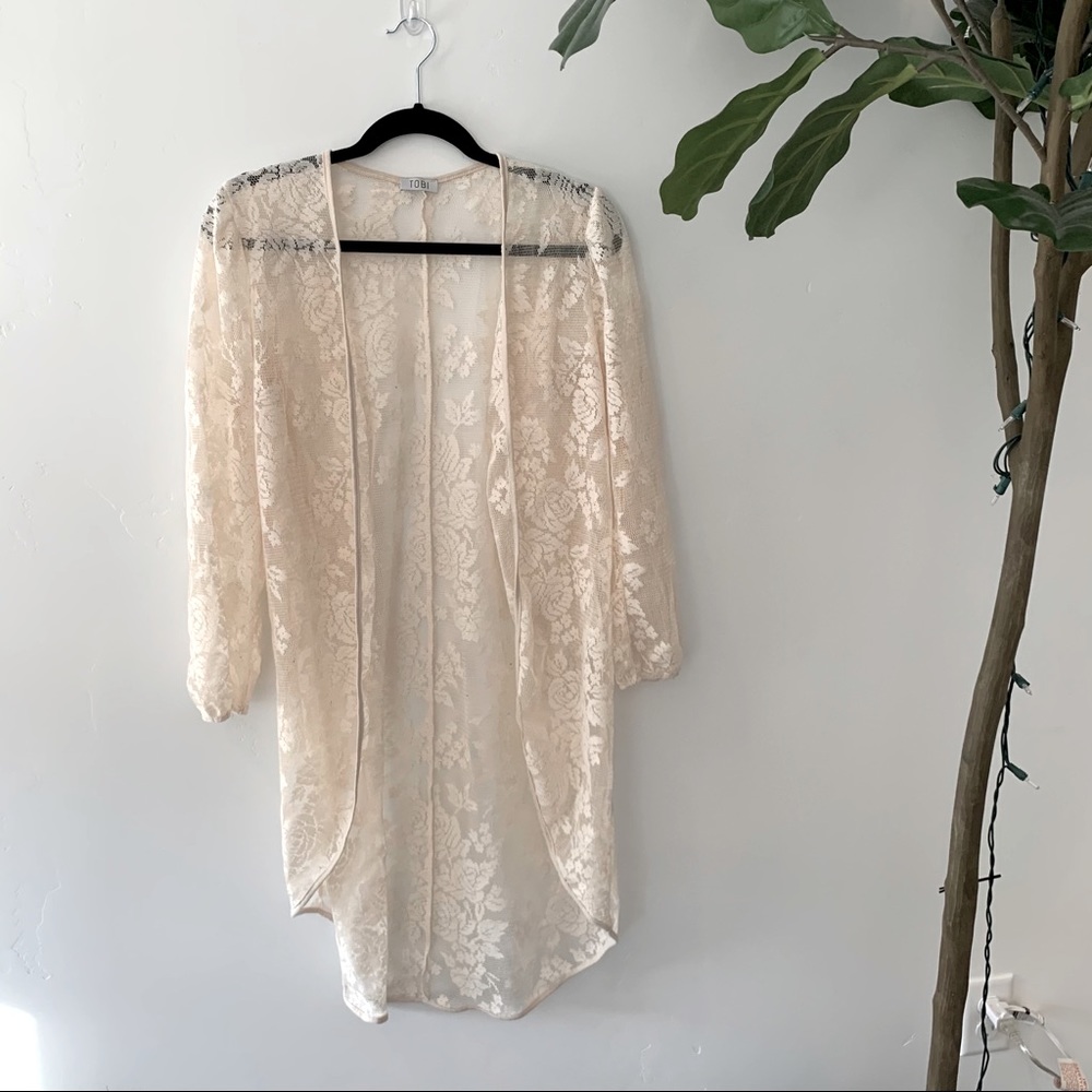 Cream lace duster